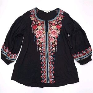 Andree by Unit Tunic‎ Top Blouse Women's M Floral Embroidered Roll Tab Sleeve